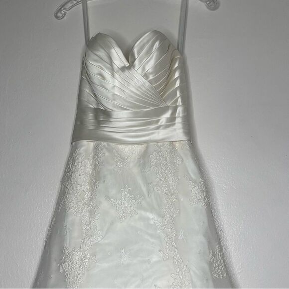 Allure Bridal 9004 Lace And Satin Strapless Sweetheart Mermaid Wedding Dress - Picture 5 of 12